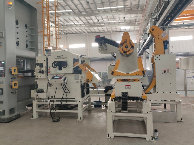 三合一伺服送料機(jī)日常維護(hù)與安全操作全流程保養(yǎng)指南分享